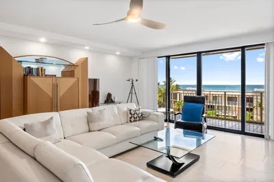 2155 S OCEAN Boulevard #11 1
