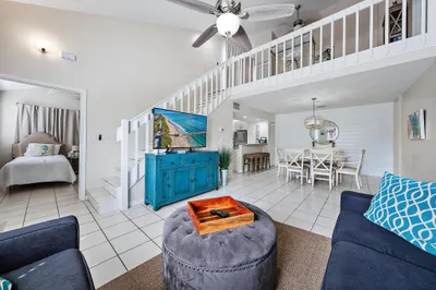 370 Bella Vista Court N