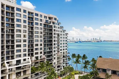 540 Brickell Key Dr #719 1