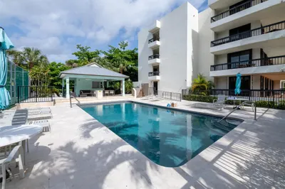 277 N Ocean Boulevard #2020 1