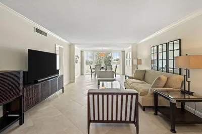 1_157 atlantis blvd