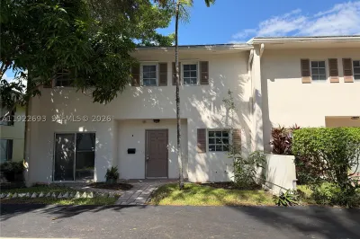 3141 N Palm Aire Dr #3141 1