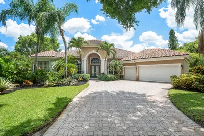 911 Forest Glen Lane 1