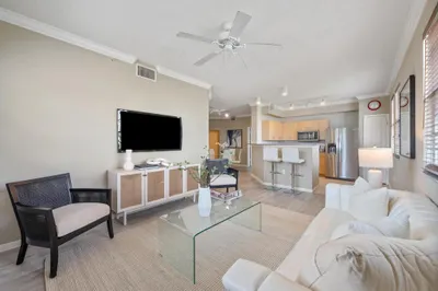 533 NE 3rd Avenue #417 1