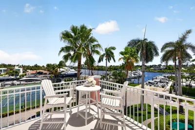 2814 Marina Circle 1