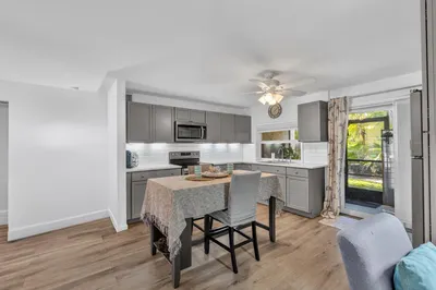5314 NE 6 Avenue #E20 1