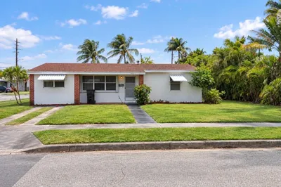 1029 Ardmore Road 1