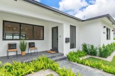 1751 NE 138 St 1