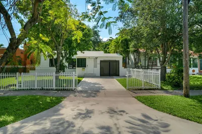 1010 NW 11th Ave 1
