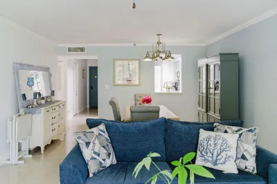4550 NW 18th Avenue #208 1