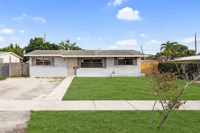 4136 NW 13th Ave 1