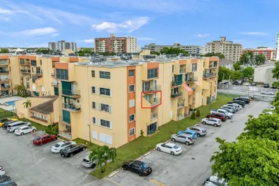 1975 W 44th Pl #A302 1