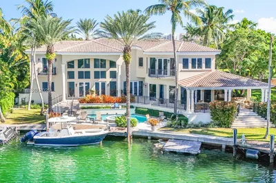 550 Harbor Dr 1
