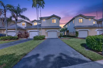 2475 W Cordoba Bnd 1