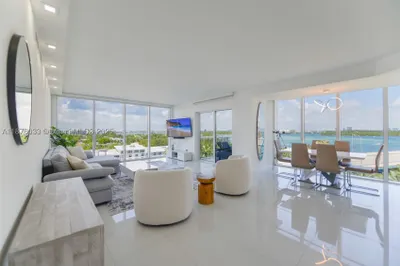 10275 Collins Ave #731 1