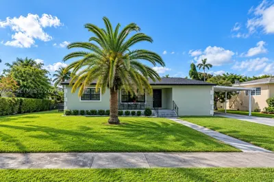 960 NW 89th St 1