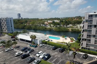 3475 N Country Club Dr #805 1