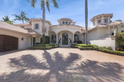 215 Grand Pointe Drive 1