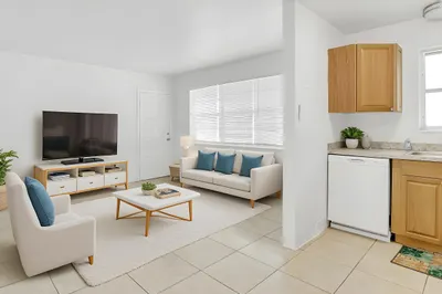 Welcome home! Bright & Open Floor Plan. Tile floor