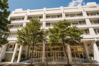3250 Grand Ave #307 1