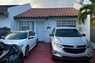 8888 NW 119th St 1