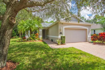 713 SW E Ocracoke Square 1