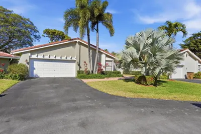 2842 Kelly Brooke Lane 1