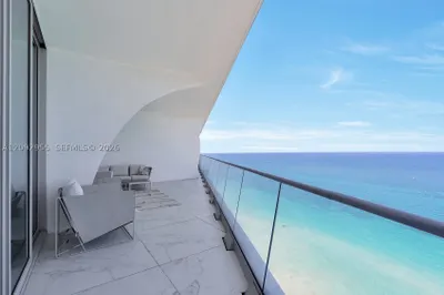 16901 Collins Ave #3203 1