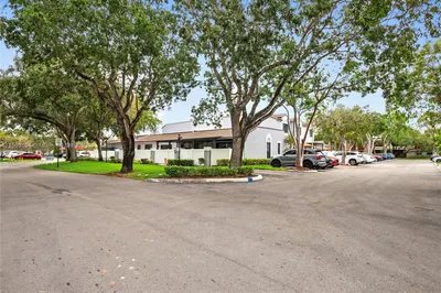 11608 NW 11th St 1
