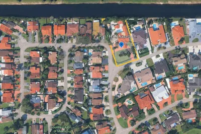 7445 N Augusta Dr google earth shot