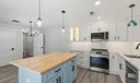 141 E Riverside Drive #6A Photo
