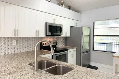1801 Sabal Ridge Court #E 1