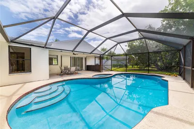 Pool/lanai