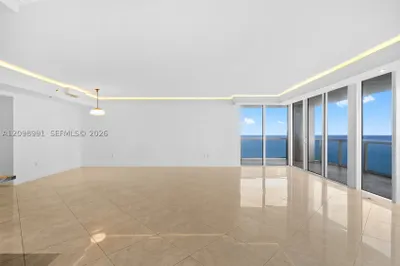 1800 S Ocean Dr #3805 1
