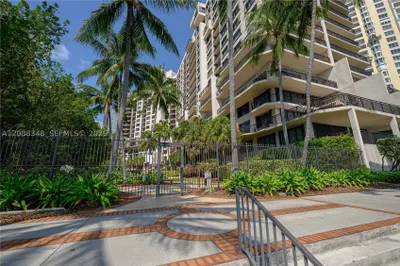 540 Brickell Key Dr #600 1