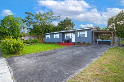 2501 NW 30th Way 1