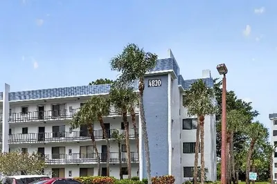 4820 Lucerne Lakes Boulevard W #402 1