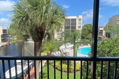 11 Royal Palm Way #304