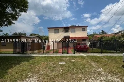 131 NW 32nd Ct 1