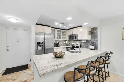 3004 NE 5th Terrace #112c 1