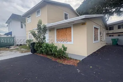 781 NW 22nd Rd 1