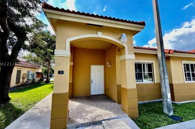 156 NE 13th Ave #25 1