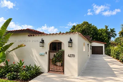 4270 SW 13th St 1