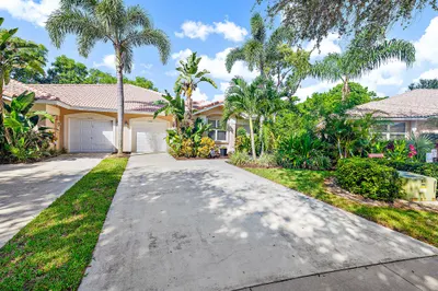 2564 S Coral Trace Circle S 1