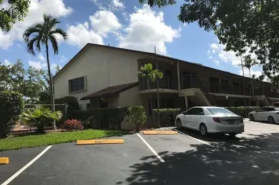 1400 NW 45th Street #B4 1