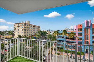 1255 Collins Ave #504 1