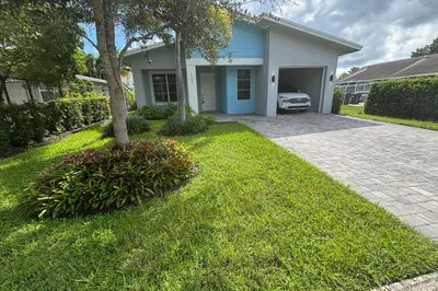 127 NW 9th Avenue 1
