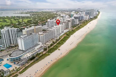 5601 Collins Ave #412A 1