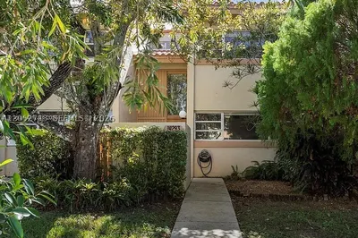 14293 Kendale Lakes Cir #14293 1