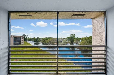 10466 Sunrise Lakes Boulevard #312 1